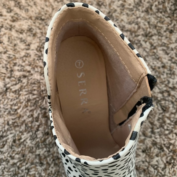 Booties - Picture 4 of 5